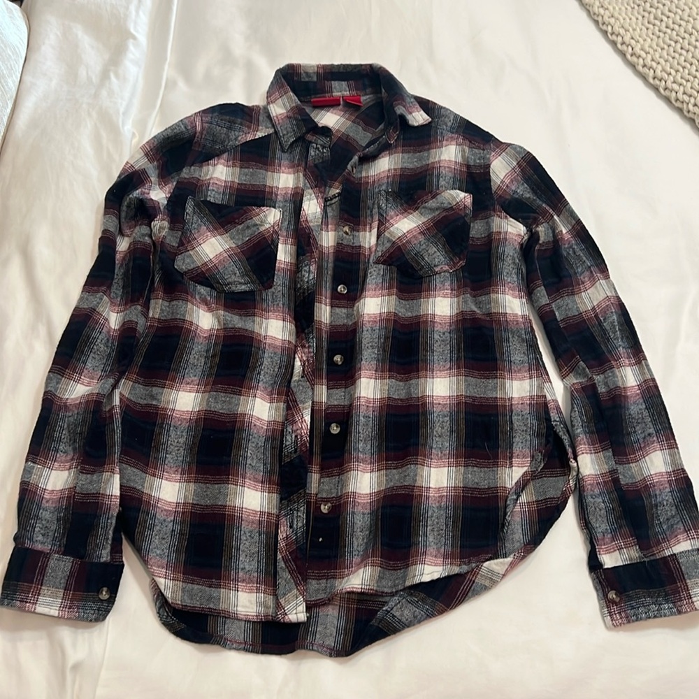 Women’s Buckle Daytrip plaid button down. Extra small.
